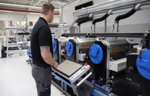 Advantageous Factors Of Printing Labels